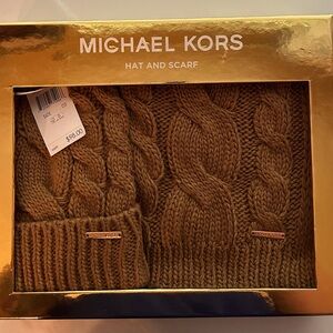 Michael Kors scarf set